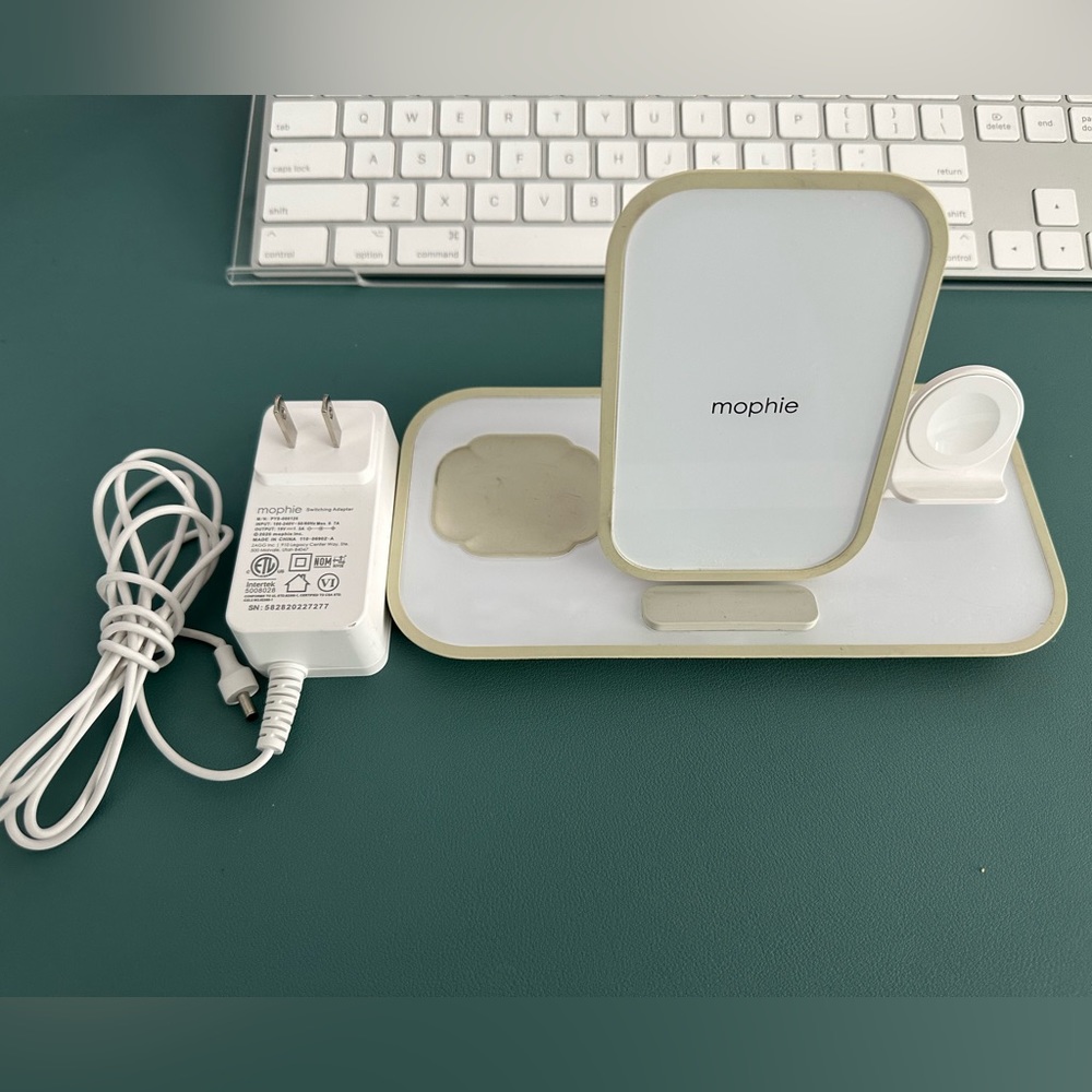 Mophie 3 in 1 Charging Station